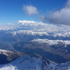 Flugwegposition um 15:11:04: Aufgenommen in der Nähe von Glarus, Schweiz in 3764 Meter